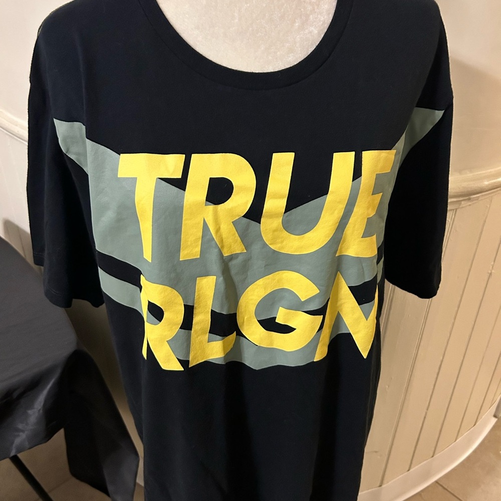 True Religion Chevron Graphic Tee Black & Yellow Size XXLARGE